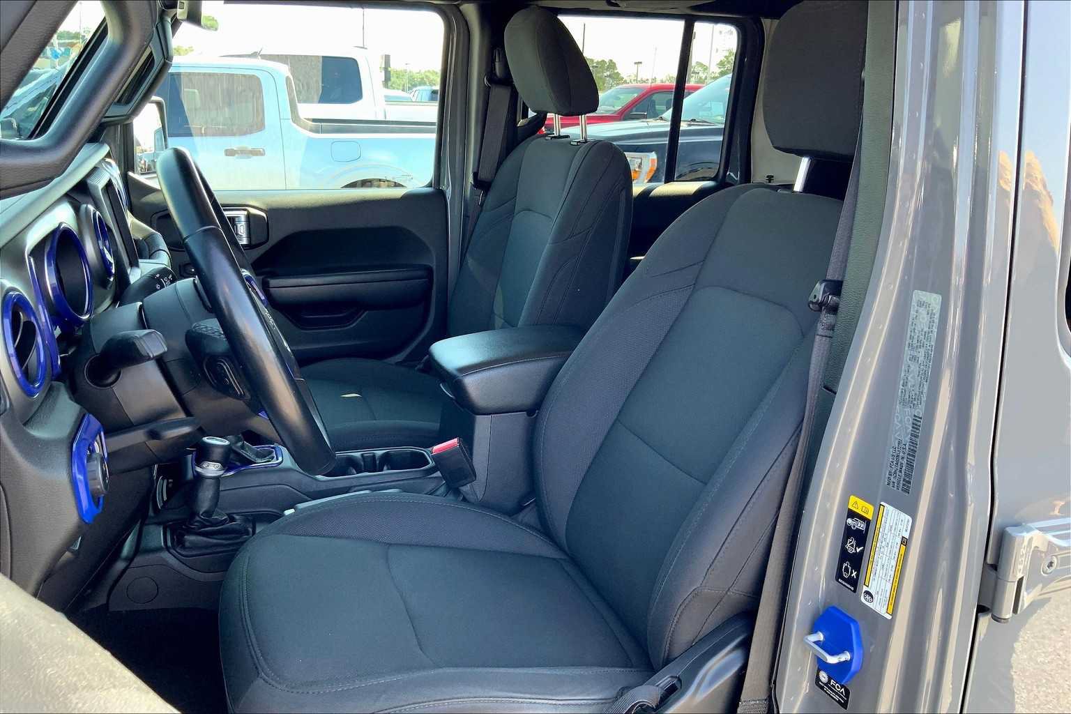 Used 2021 Jeep Gladiator Sport AWD/4WD image 8