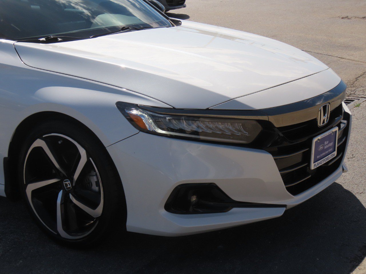 Used 2022 Honda Accord Sport image 6