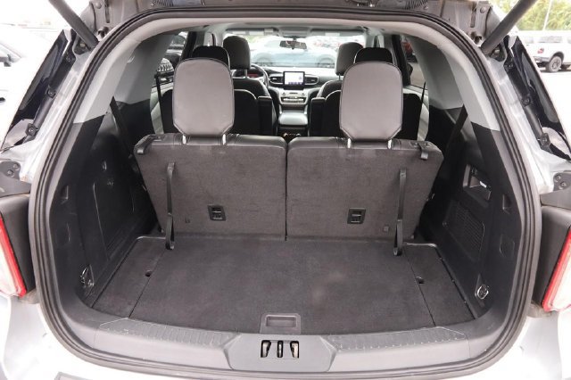 Certified 2023 Ford Explorer XLT w/ Equipment Group 202A AWD/4WD image 7