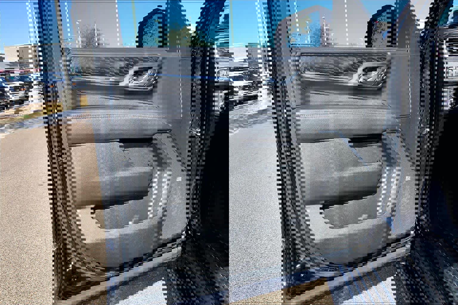 Used 2022 GMC Yukon Denali image 22