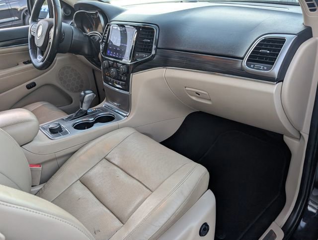 Used 2020 Jeep Grand Cherokee Limited w/ Luxury Group II image 16