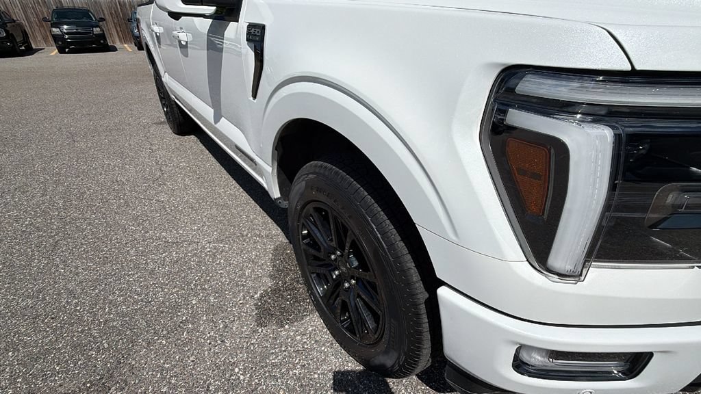 Certified 2025 Ford F150 Platinum w/ FX4 Off-Road Package AWD/4WD image 10