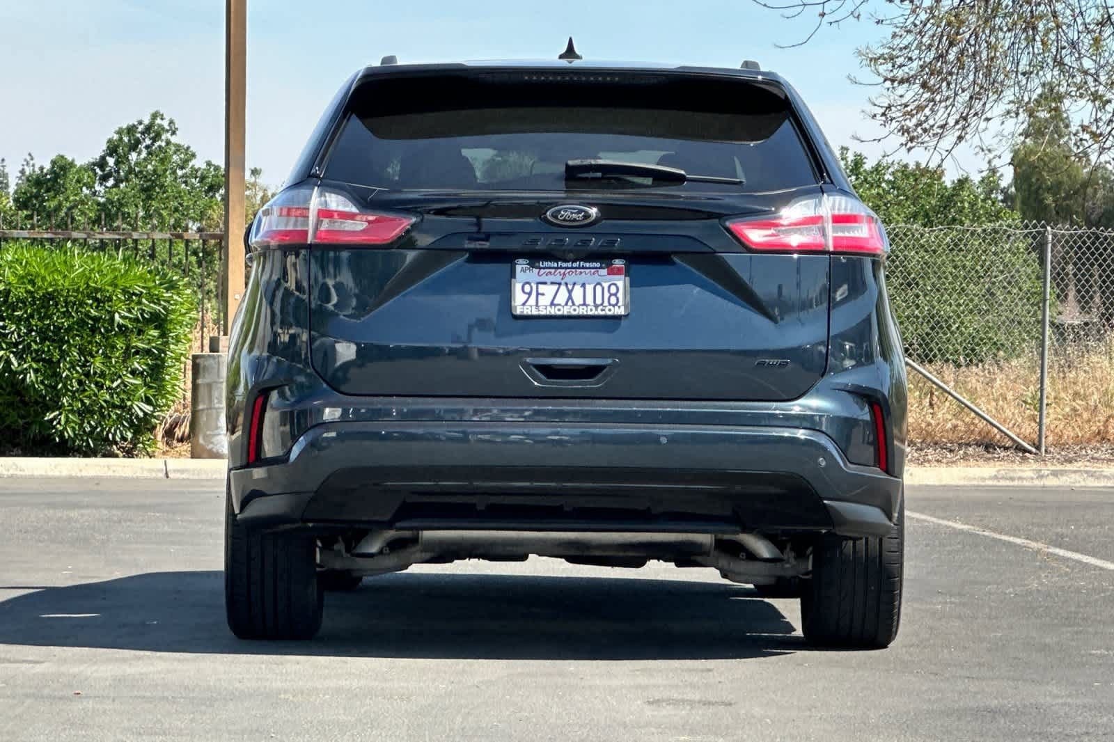 Certified 2023 Ford Edge SE w/ Black Appearance Package image 4