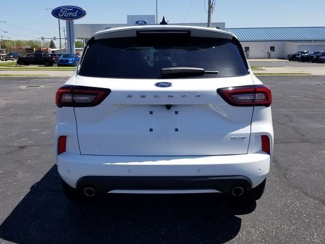 Certified 2023 Ford Escape ST-Line w/ Tech Pack #1 AWD/4WD image 6