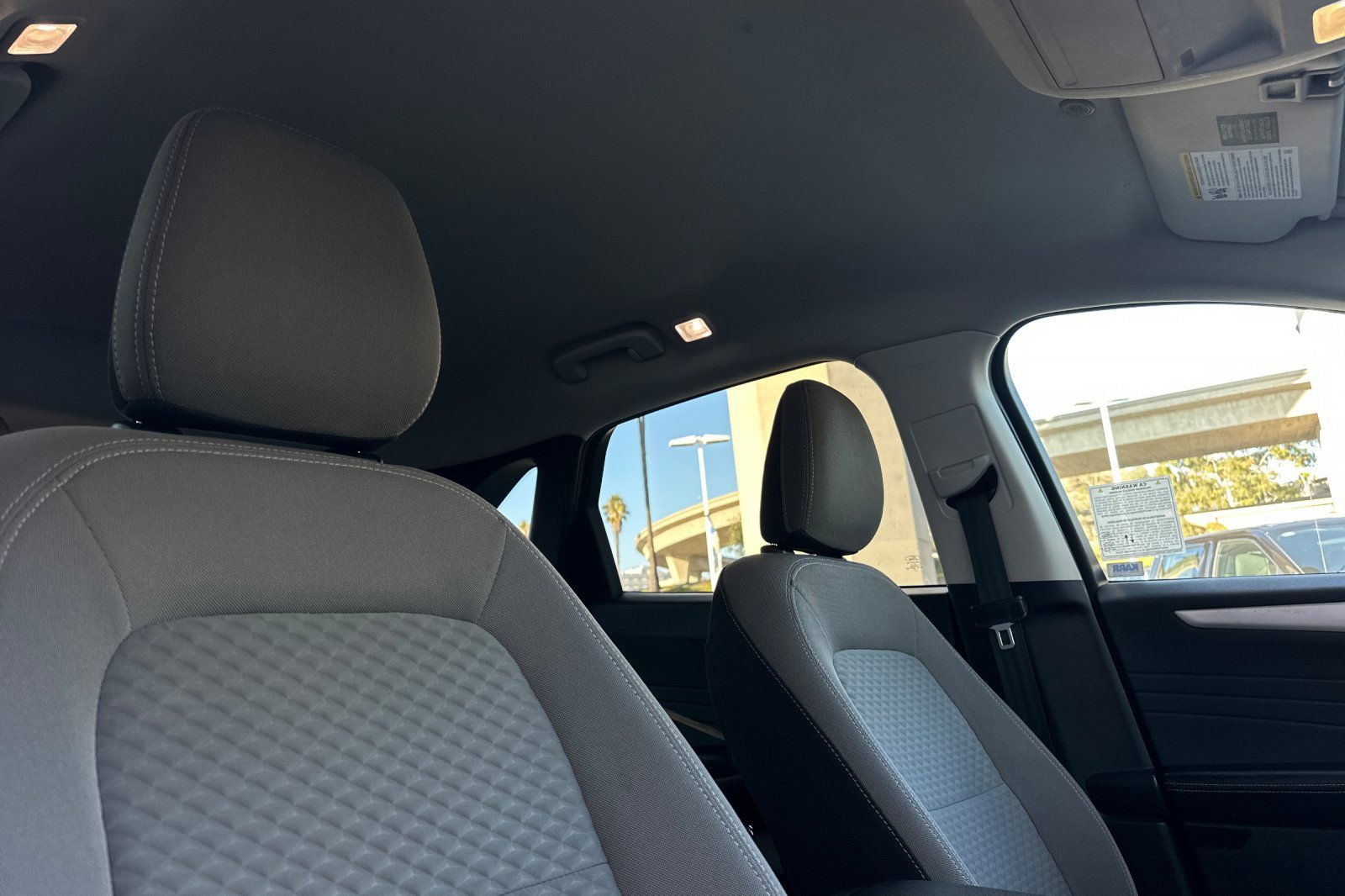 Certified 2022 Ford Escape SE w/ SE Sport Appearance Package image 16