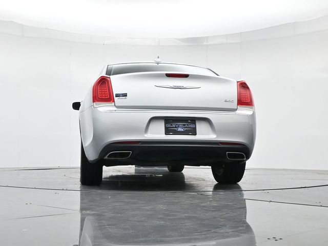 Used 2020 Chrysler 300 Limited image 38