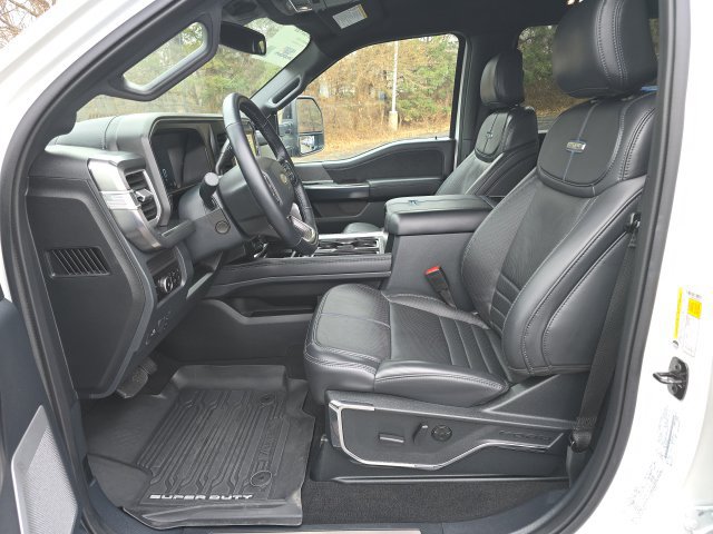 Certified 2025 Ford F250 Platinum AWD/4WD image 4