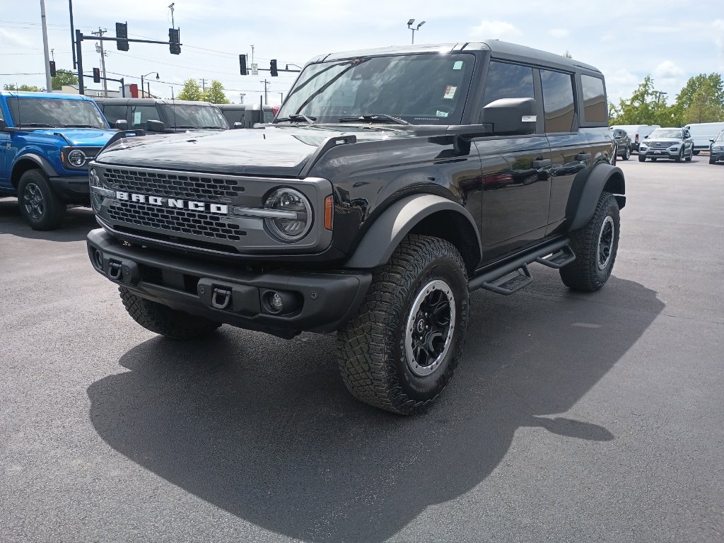 Certified 2023 Ford Bronco Badlands w/ Sasquatch Package AWD/4WD image 3
