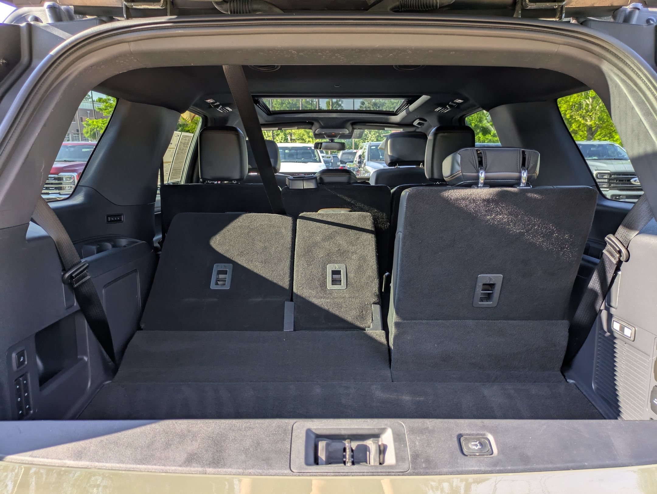 Certified 2025 Ford Expedition Tremor AWD/4WD image 32