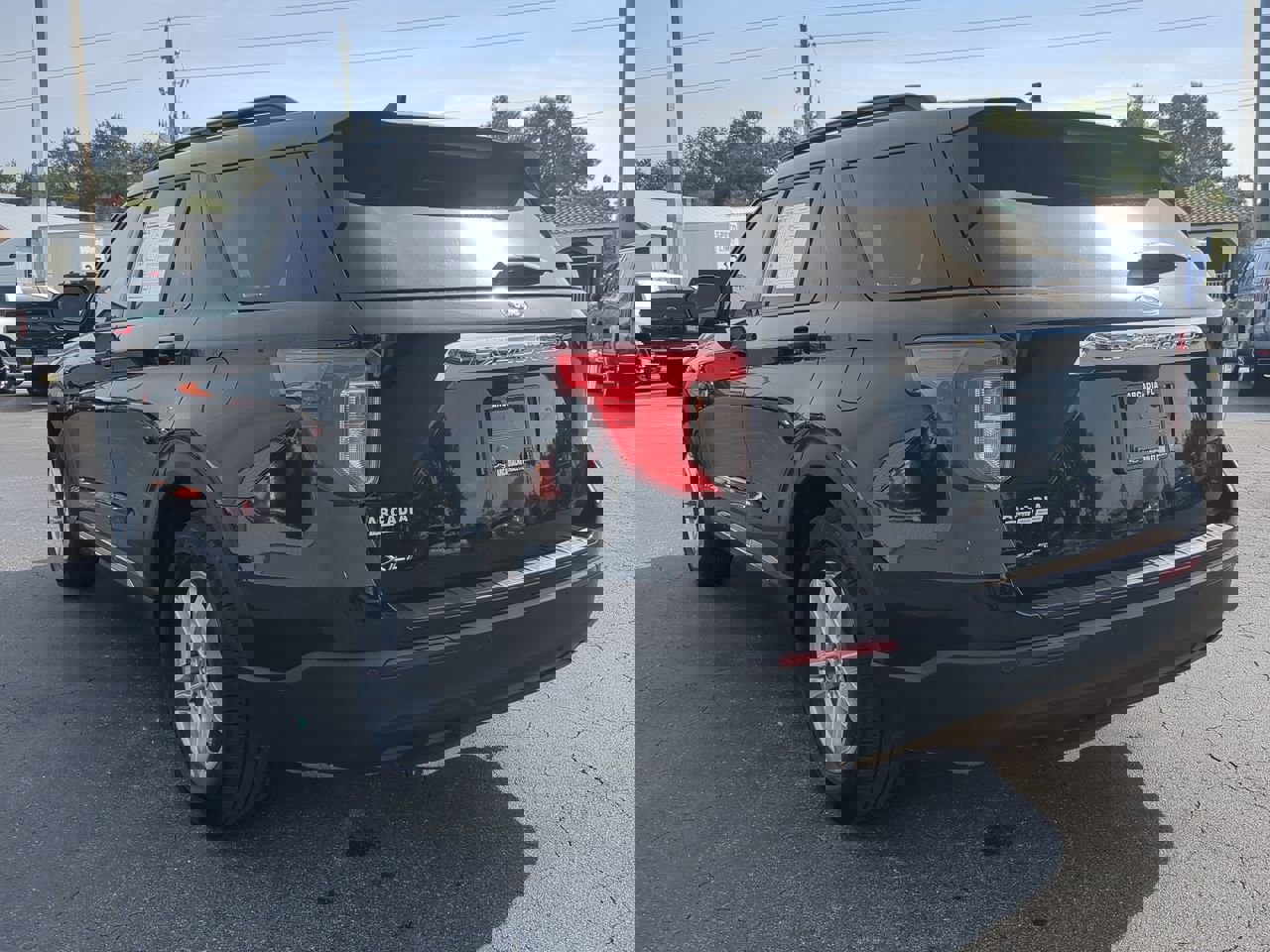 Certified 2024 Ford Explorer XLT image 3