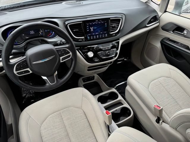 Used 2019 Chrysler Pacifica Touring Plus FWD image 15