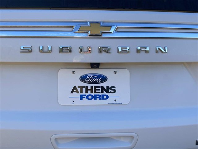 Used 2023 Chevrolet Suburban LT image 5