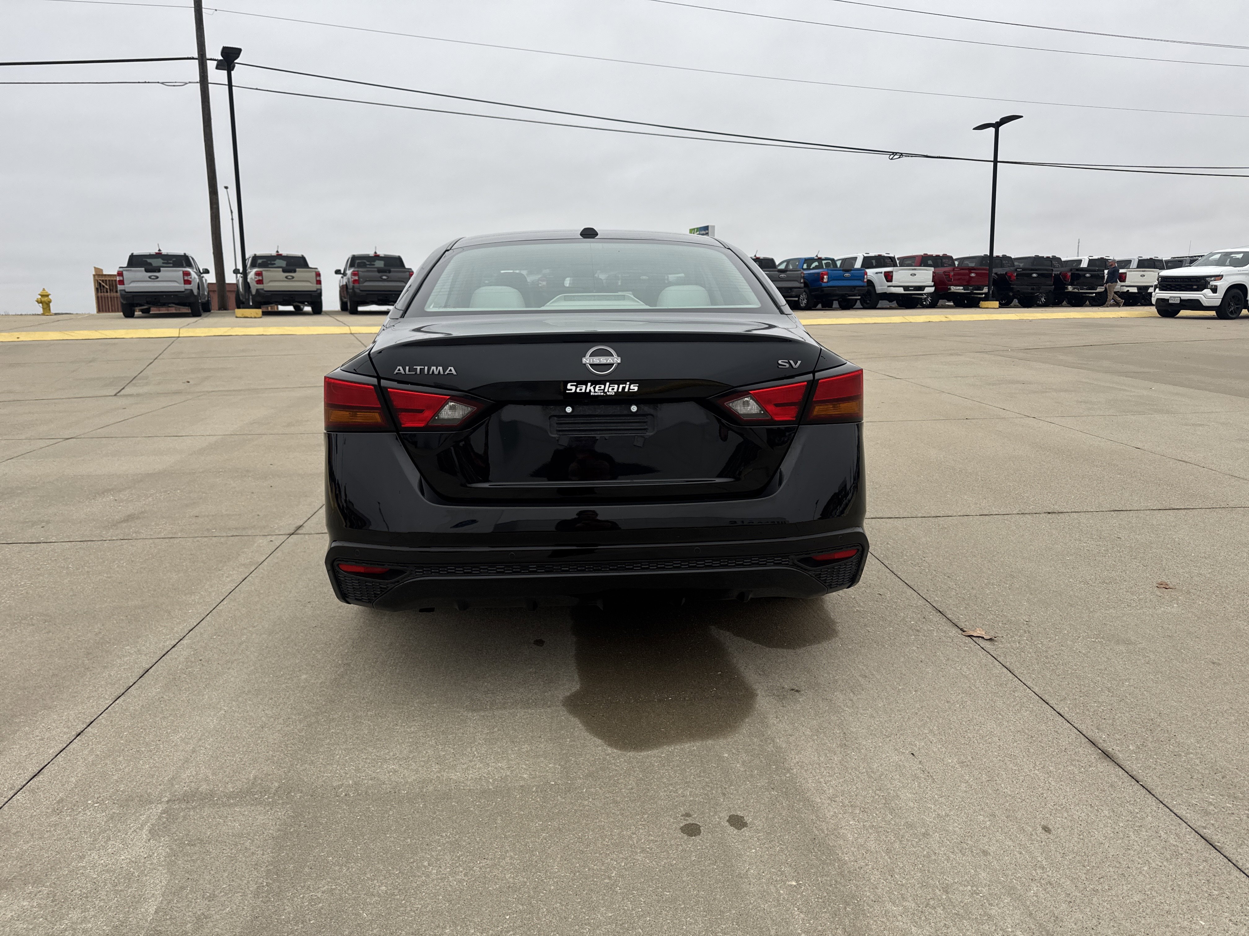 Used 2024 Nissan Altima 2.5 SV image 4