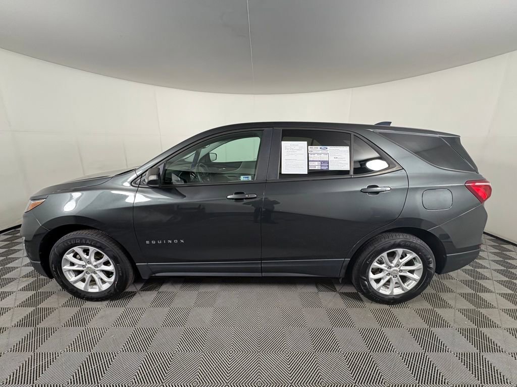Used 2020 Chevrolet Equinox LS w/ LS Convenience Package image 4