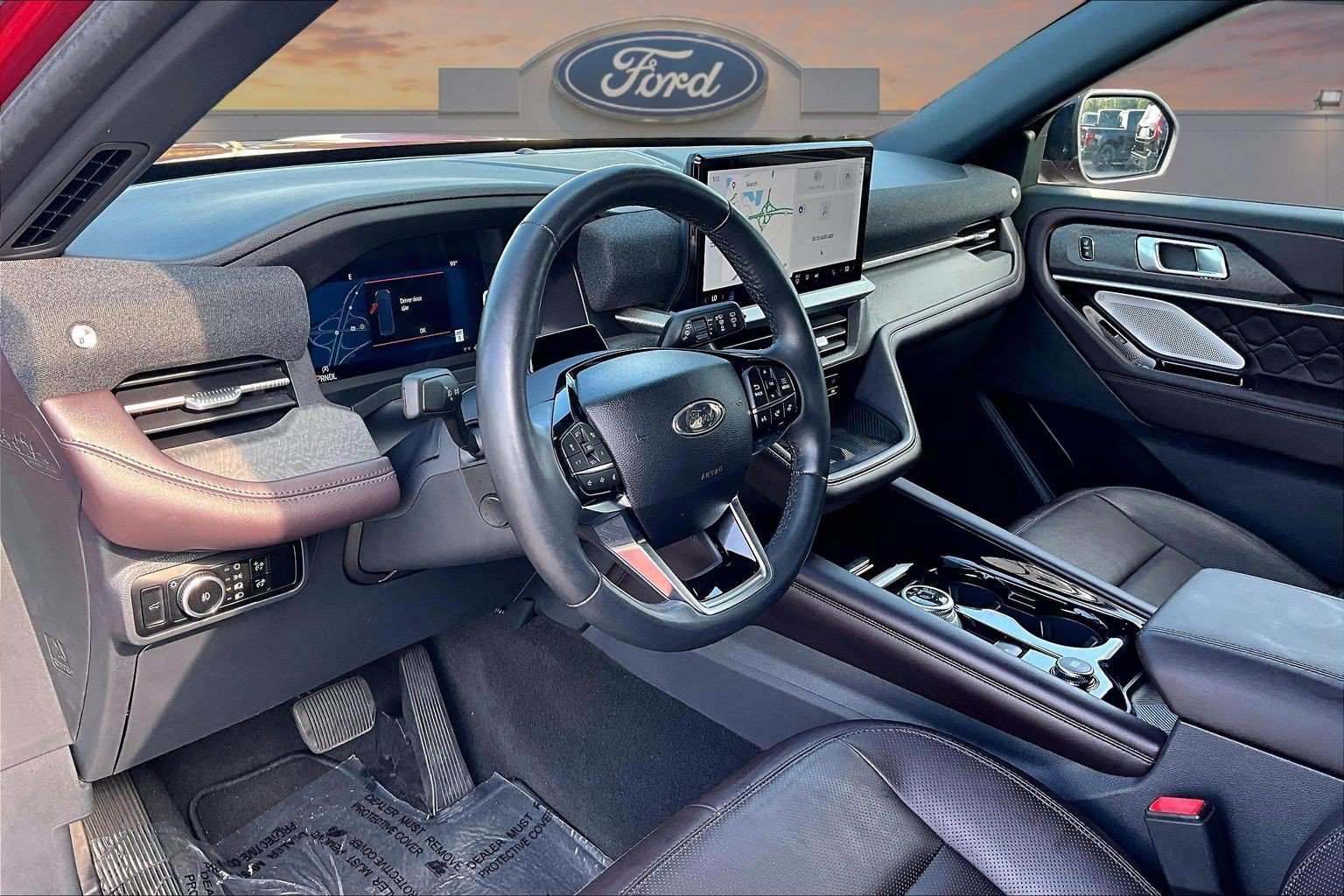 Certified 2025 Ford Explorer Platinum w/ Ultimate Package AWD/4WD image 14