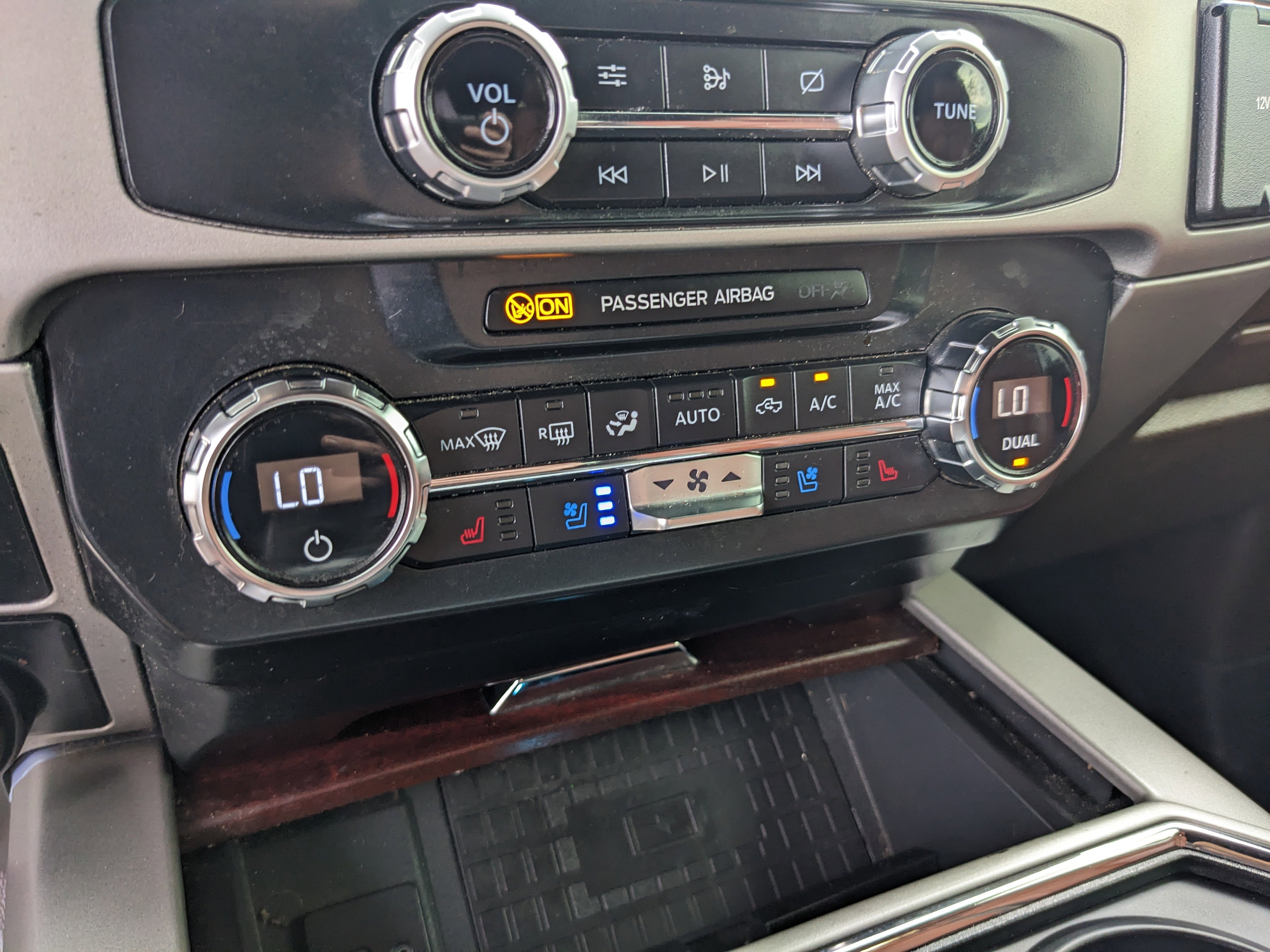 Certified 2022 Ford F350 King Ranch w/ Chrome Package image 25