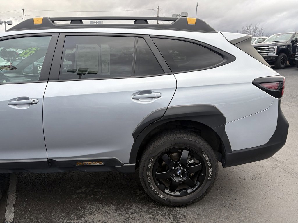 Used 2022 Subaru Outback Wilderness image 7