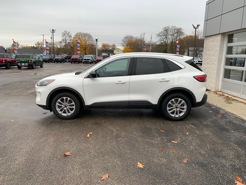 Certified 2022 Ford Escape SE w/ Convenience Package image 3
