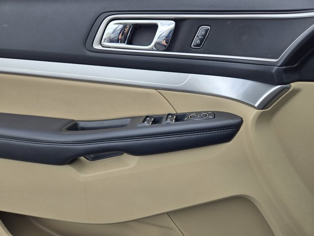Certified 2017 Ford Explorer XLT image 20