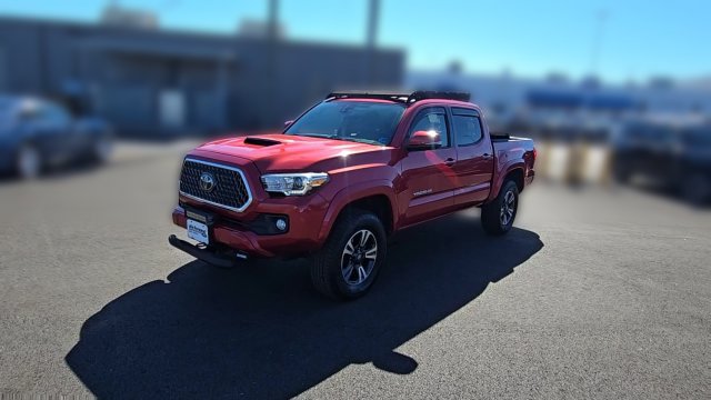 Used 2019 Toyota Tacoma TRD Sport w/ Technology Package AWD/4WD image 5