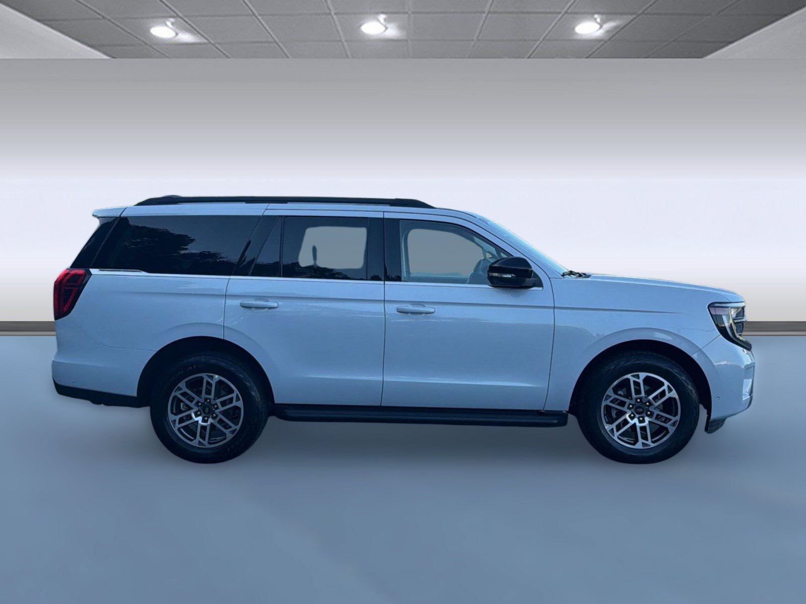 Certified 2025 Ford Expedition Active AWD/4WD image 8