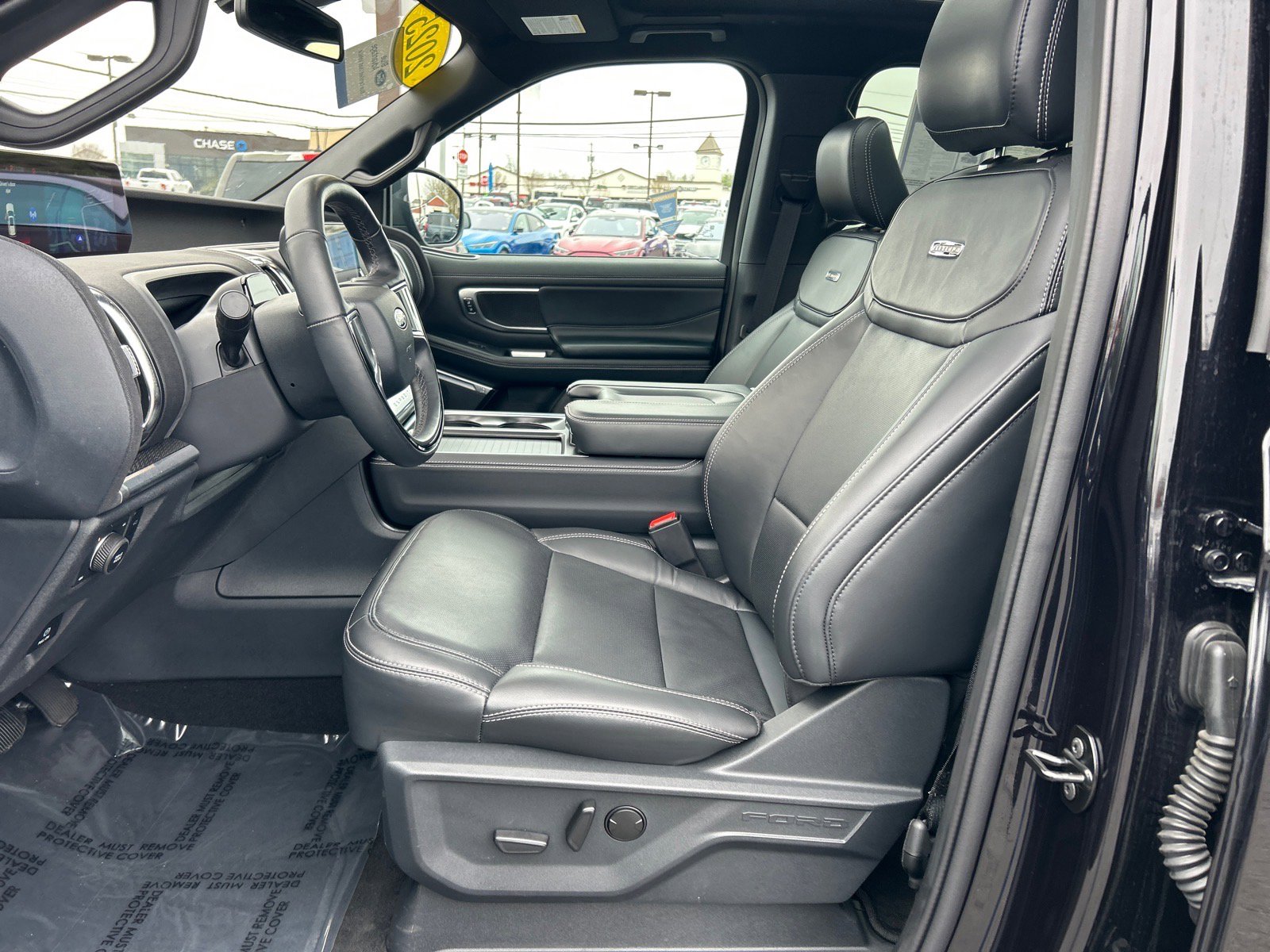 Certified 2025 Ford Expedition Max Platinum w/ Stealth Performance Package AWD/4WD image 7
