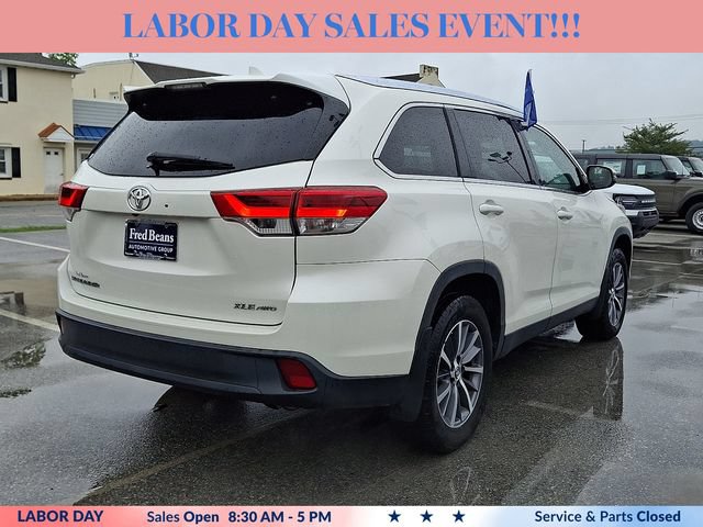 Used 2019 Toyota Highlander XLE AWD/4WD image 10