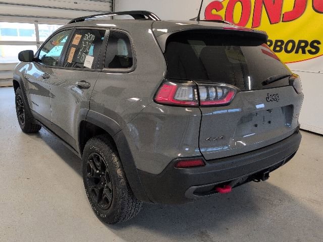 Used 2022 Jeep Cherokee Trailhawk w/ Trailhawk Elite Value Package AWD/4WD image 3