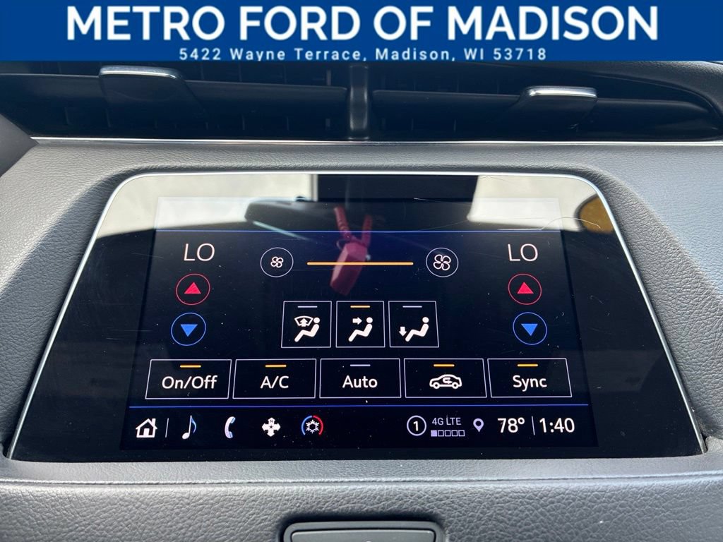 Used 2023 Cadillac XT4 Premium Luxury FWD image 22