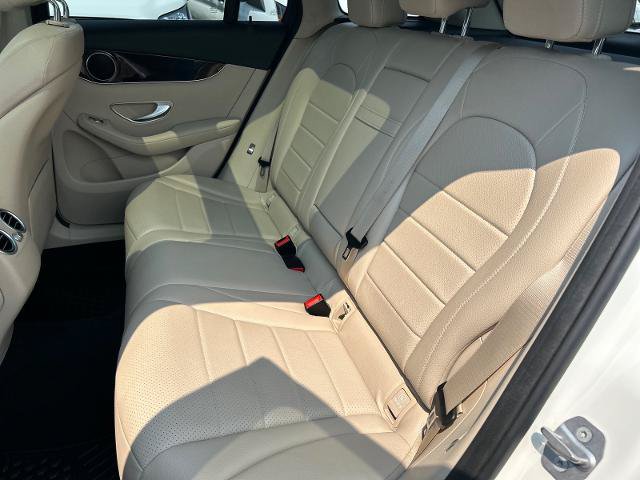 Used 2018 Mercedes-Benz GLC 300 4MATIC image 12