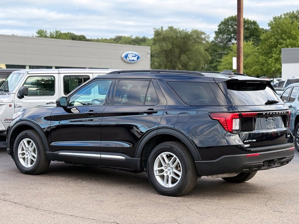 Certified 2025 Ford Explorer Active AWD/4WD image 43