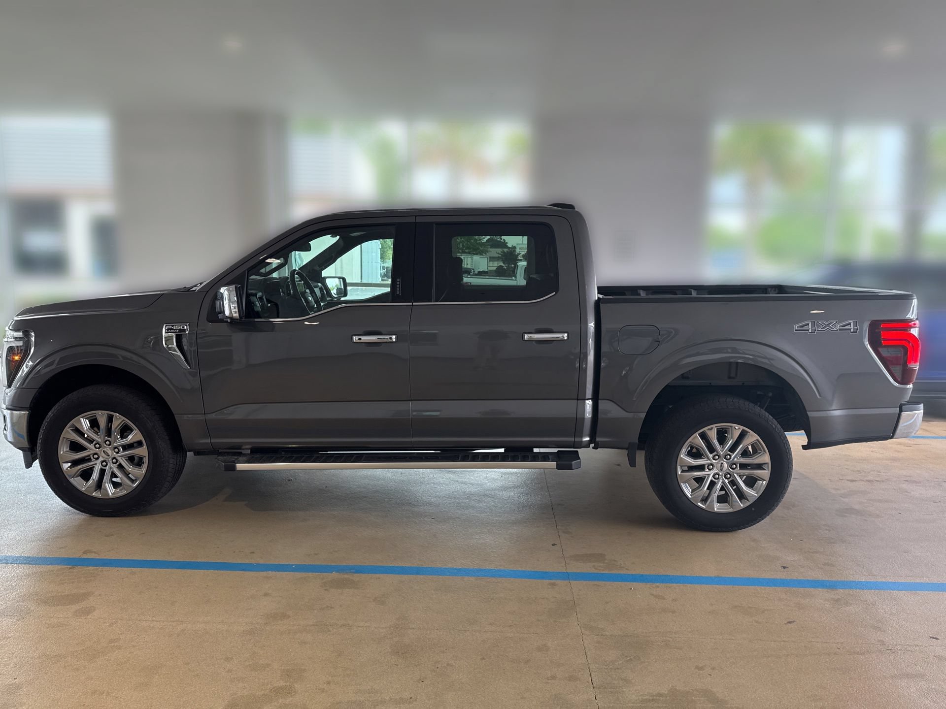 Certified 2024 Ford F150 Lariat w/ Tow/Haul Package AWD/4WD image 8