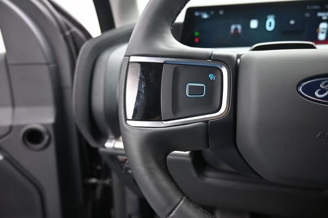 Certified 2026 Ford Expedition Active AWD/4WD image 17