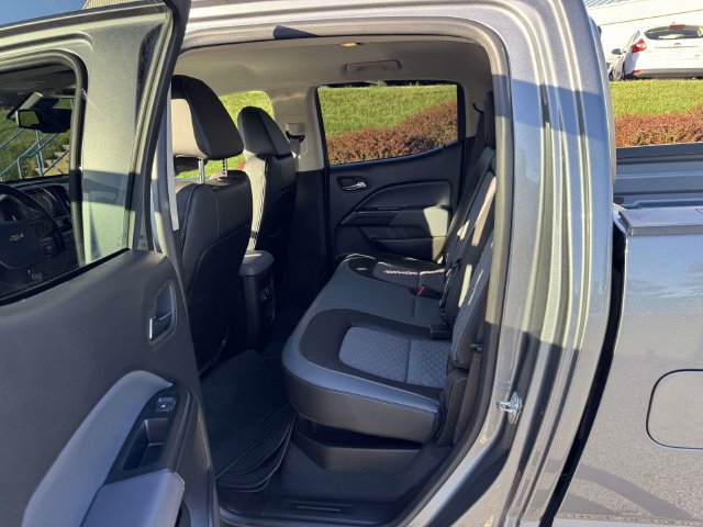 Used 2022 Chevrolet Colorado Z71 AWD/4WD image 18