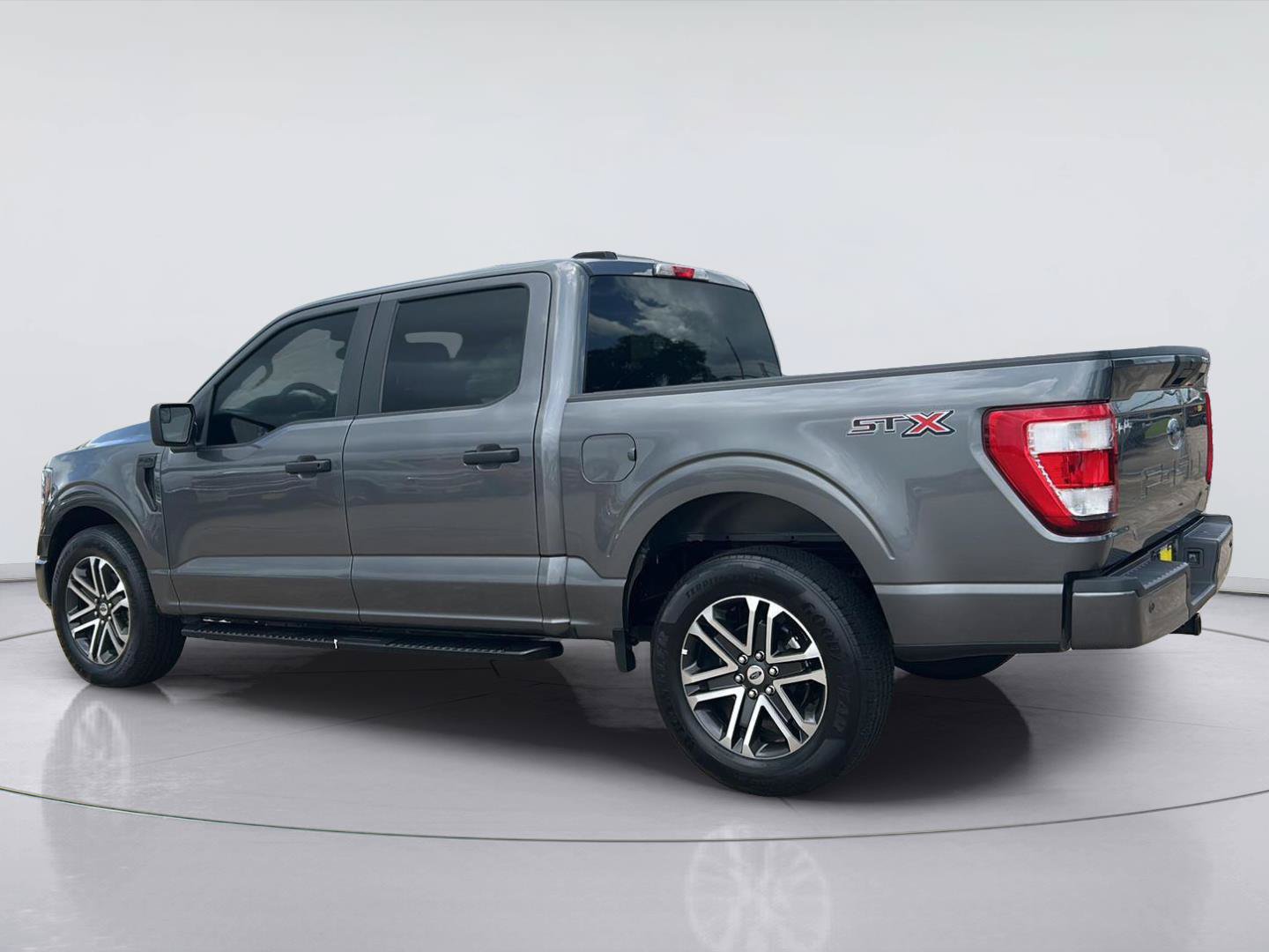 Certified 2023 Ford F150 XL w/ STX Appearance Package RWD image 4