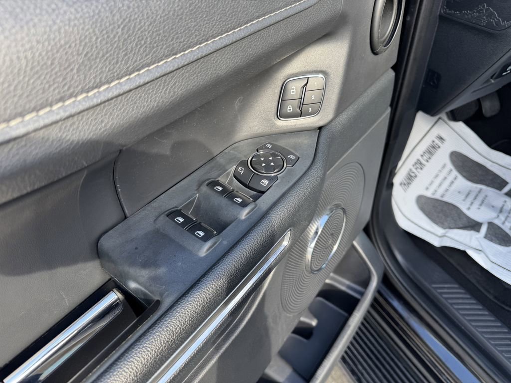Certified 2024 Ford Expedition Max XLT image 8