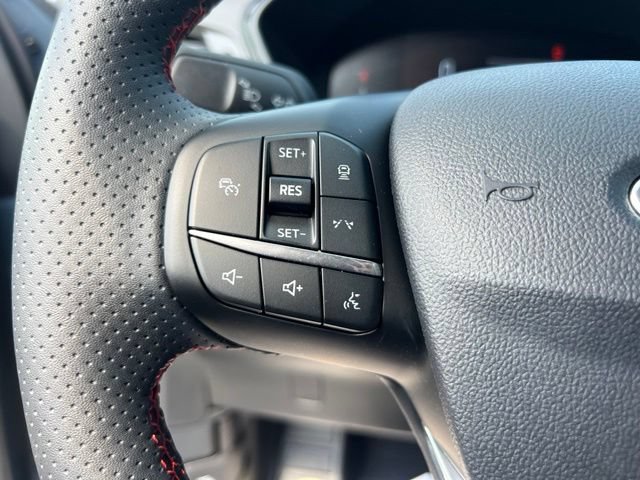 Certified 2024 Ford Escape ST-Line Select w/ Tech Pack #1 AWD/4WD image 9