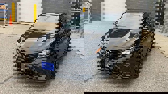 Used 2022 Toyota Camry SE image 5