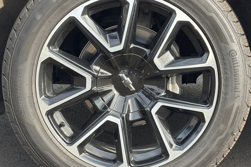 Used 2022 Chevrolet Tahoe RST w/ Luxury Package image 25