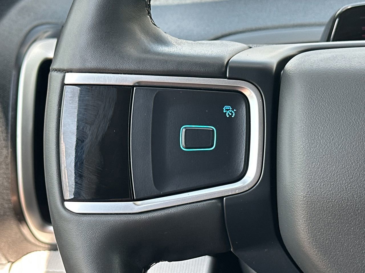 Certified 2025 Ford Expedition Active AWD/4WD image 27