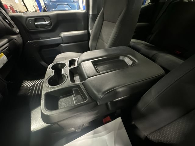 Used 2020 Chevrolet Silverado 1500 Custom w/ Custom Value Package AWD/4WD image 28