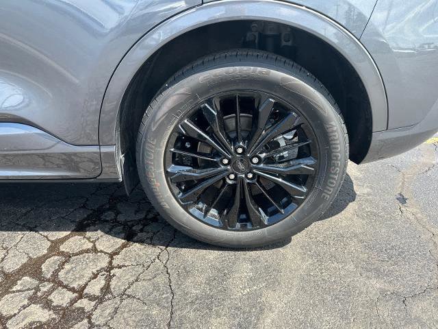 Certified 2025 Ford Escape ST-Line Elite w/ Premium Technology Package AWD/4WD image 14