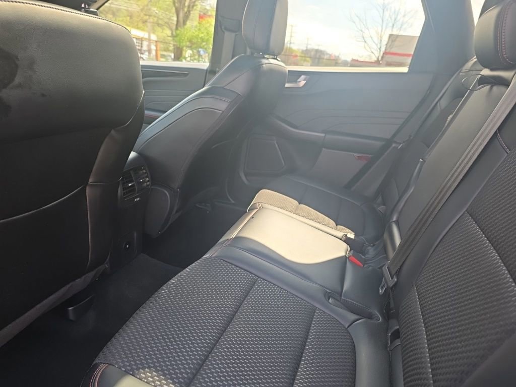 Certified 2024 Ford Escape ST-Line w/ Tech Pack #1 image 11