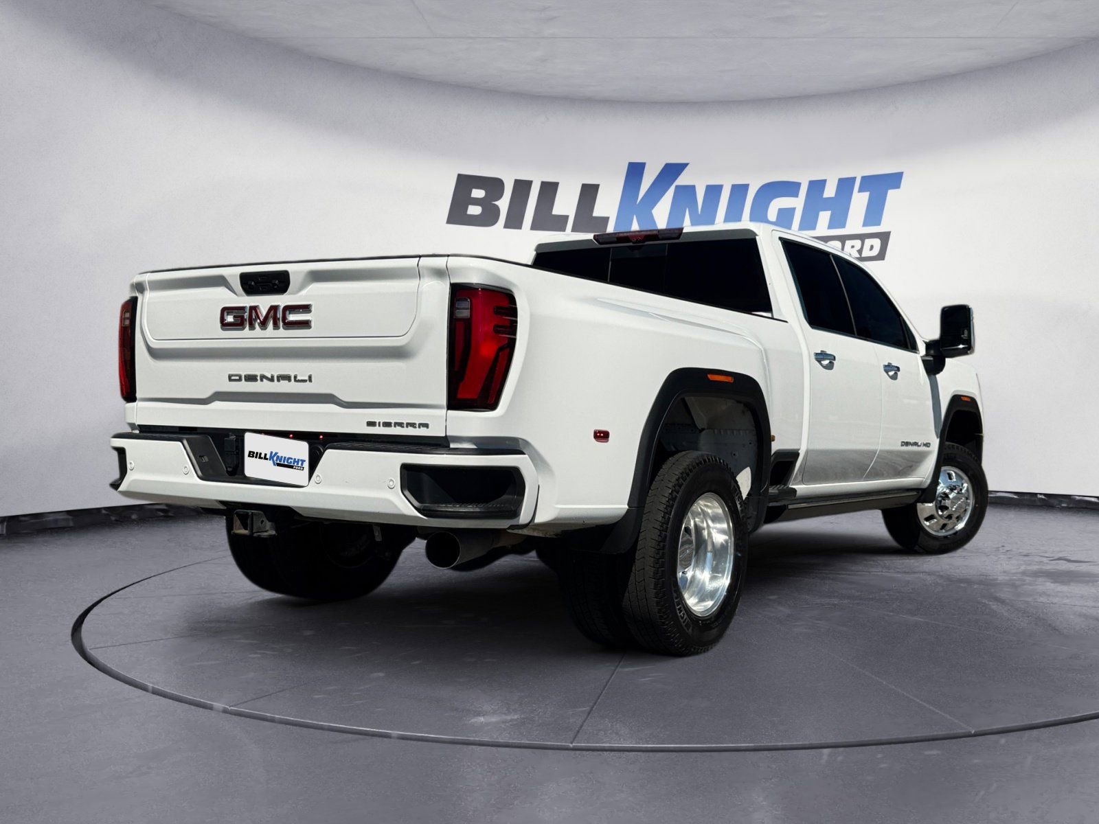 Used 2024 GMC Sierra 3500 Denali w/ Denali Reserve Package AWD/4WD image 5