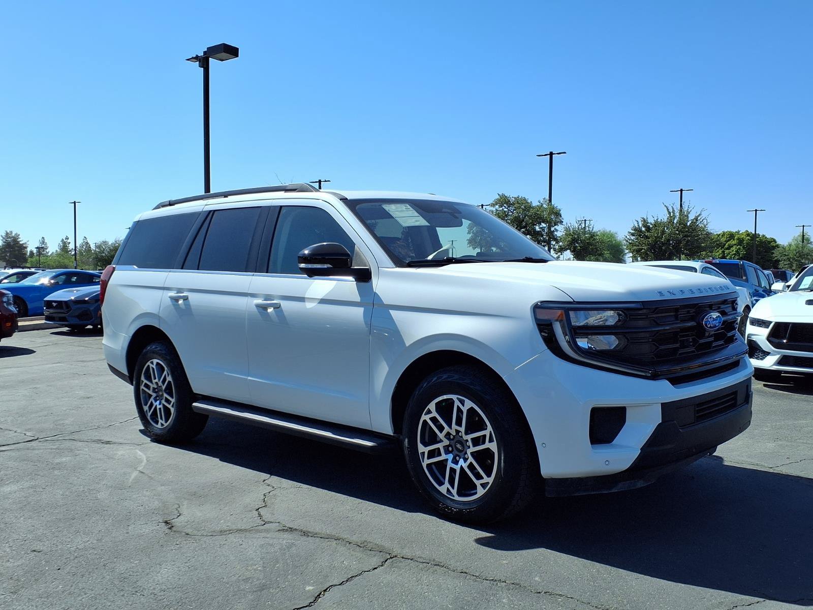 Certified 2025 Ford Expedition Active AWD/4WD image 8