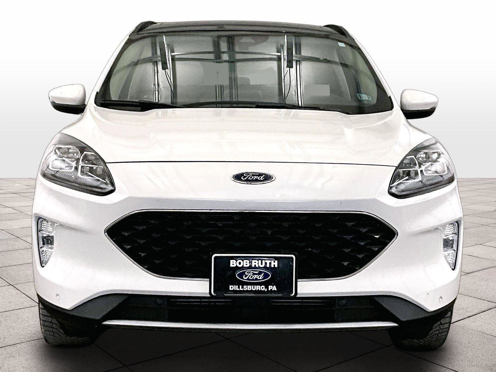 Certified 2020 Ford Escape Titanium w/ Titanium Premium Package 2.0 AWD/4WD image 3