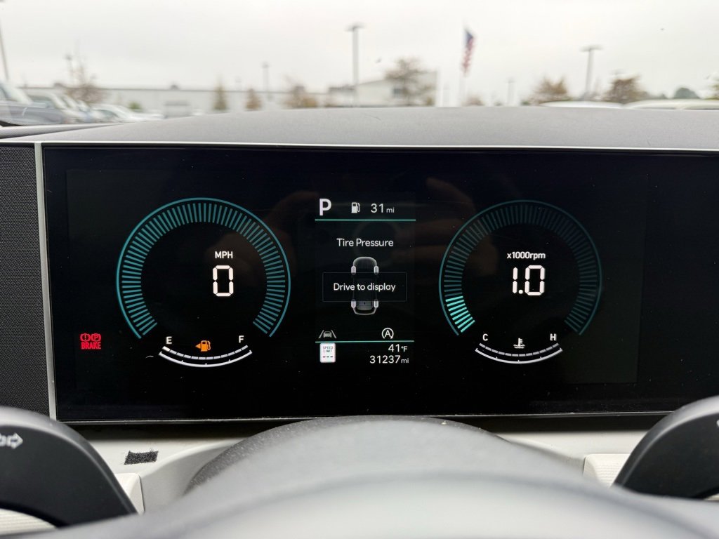 Used 2025 Hyundai Tucson SE image 15