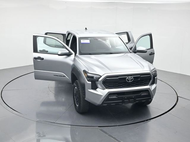Used 2024 Toyota Tacoma TRD Off-Road AWD/4WD image 51