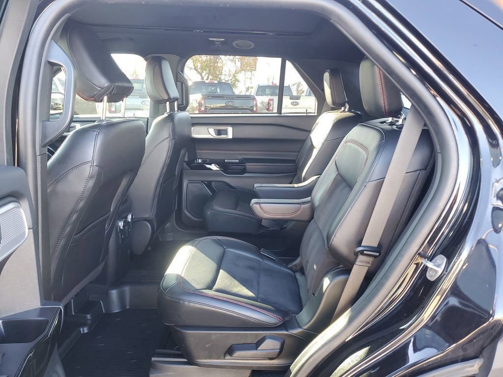 Certified 2023 Ford Explorer ST-Line w/ Class IV Trailer Tow Package image 10