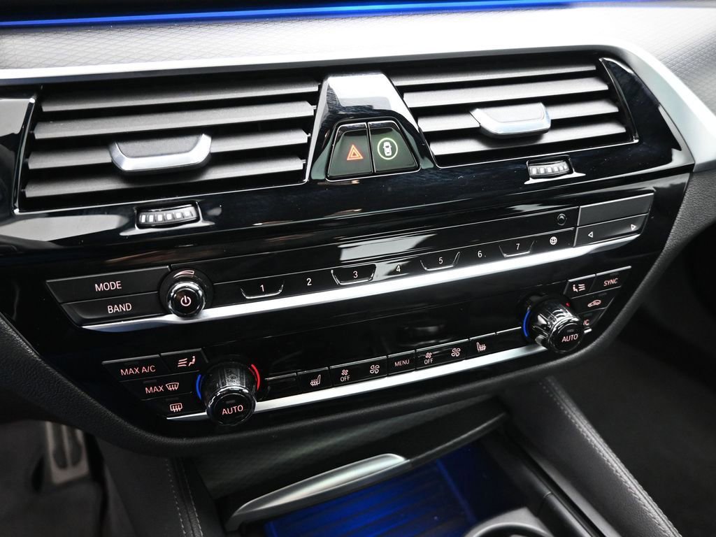 Used 2022 BMW 540i 540i w/ Executive Package image 44